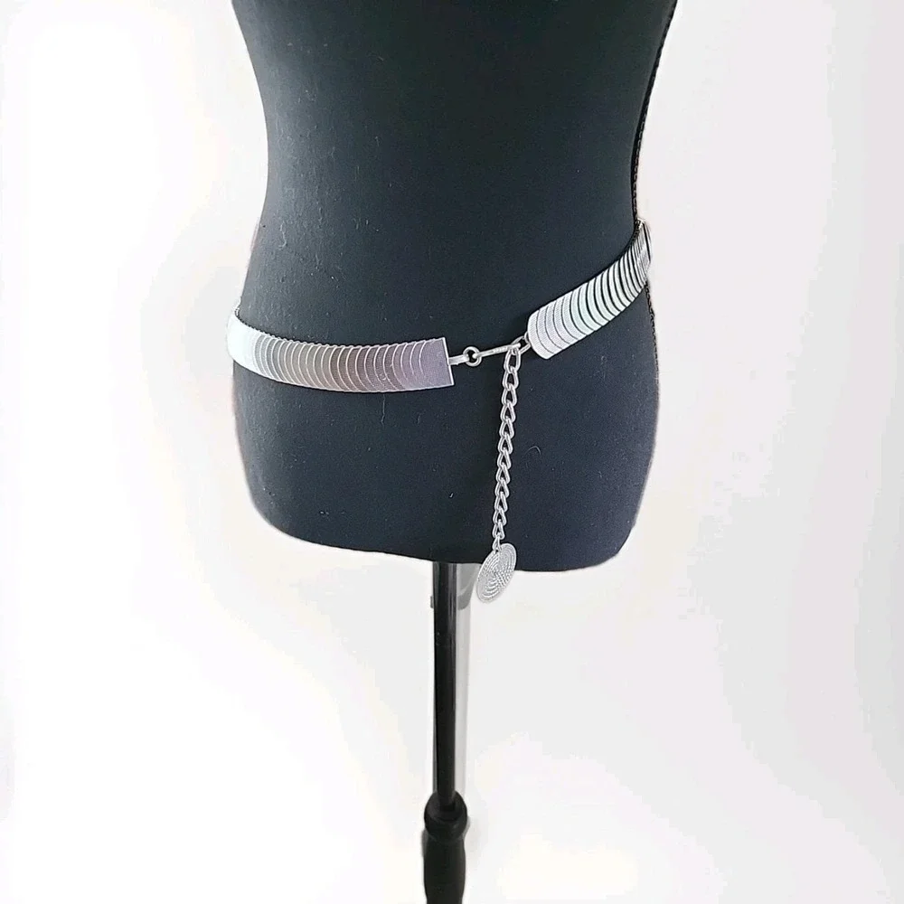 Vintage 1980's Silver‎ Metal Belt Adjustable 30-36